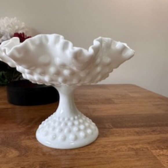 Fenton Hobnail Milk Glass Pedestal Bowl‎ Ruffled Edge Vintage Compote Vase - Picture 3 of 6